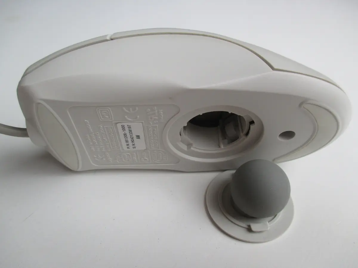 Nostalgia Tech: Por que o mouse de antigamente tinha uma bolinha? | Malieda